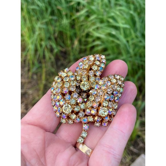 Vintage 1960s Large AB Rhinestone Cluster Leaf Brooch - Picture 7 of 12